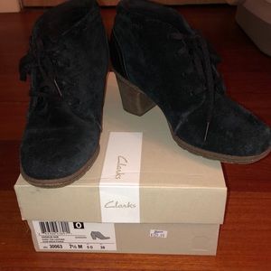 Clark Sashlin Sue black booties